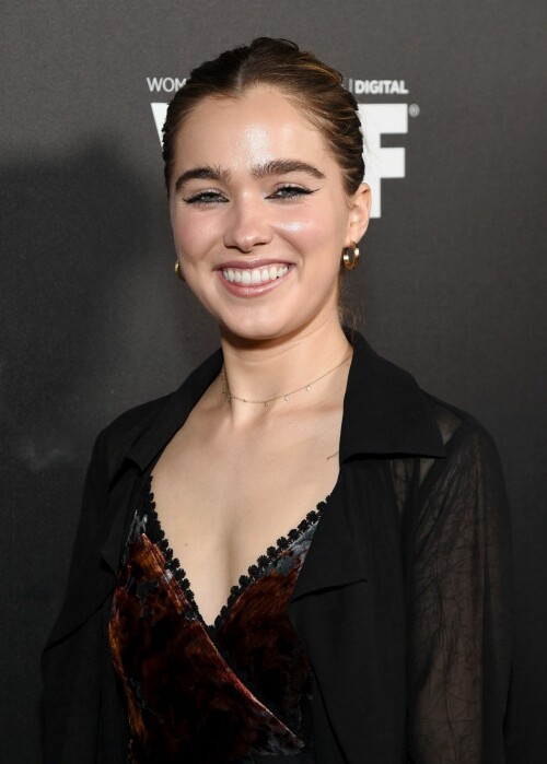 haley lu richardson women in film female oscar nominees party 2020 8