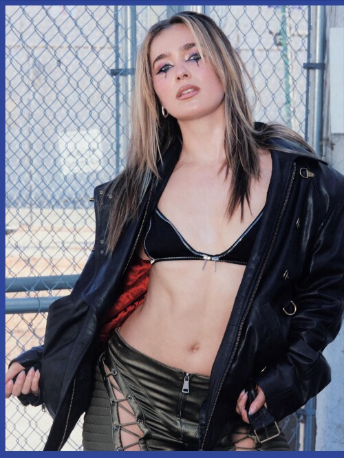 haleyluhoo 20251029 0007e6a53fe7847c04c5