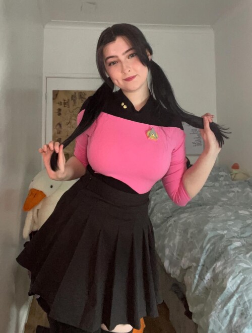 half.vulcan.girl 1743427854 3600456258229971693 68195655130b38407ba12a14c75