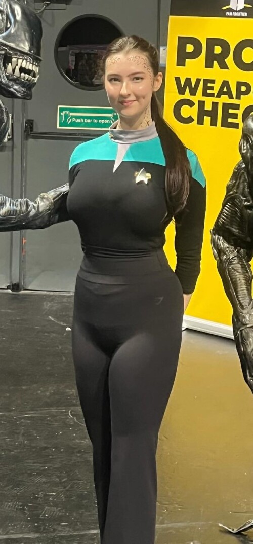 half.vulcan.girl 1757185050 3715859988087669614 68195655130c660a564fd0e3dfe