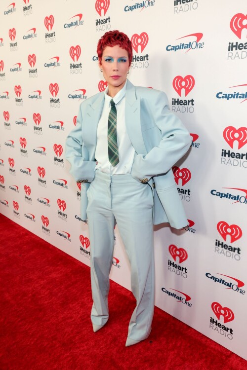 halsey 8265e520b6a3c347d