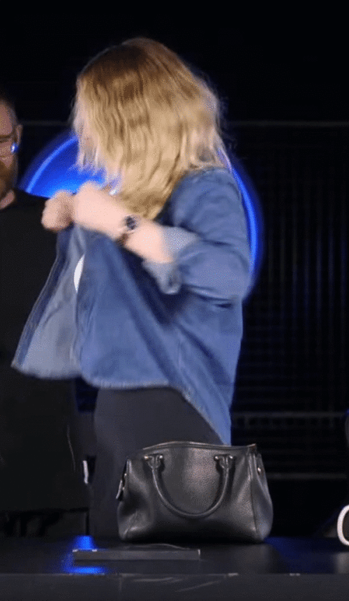 handegif28dc9c15085ffaeae