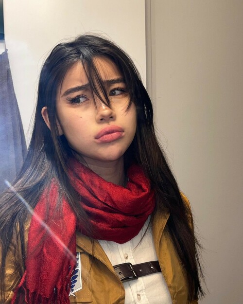 hannahkae27 10112023 0002777c8c74c3842bd9