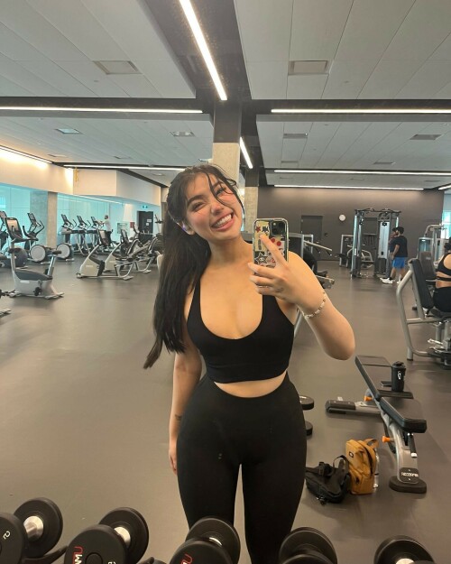 hannahkae27 19062023 000715a3d514a125352a