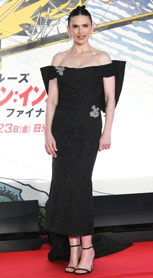 hayley 11d767c9880371106d