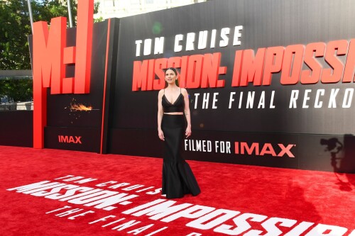 hayley 1910d35fb1a28425ae