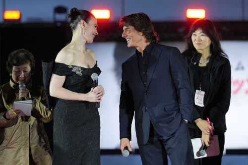 hayley 2479bee36ffa528725