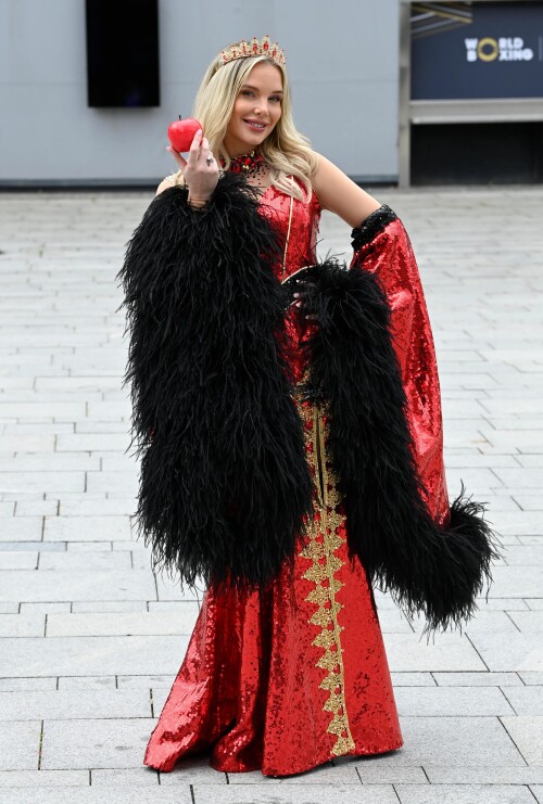 helen flanagan posed photo call 102030103477577d29d53df124