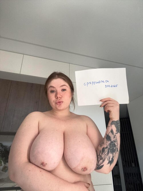 hello yes that is me v0 887epc13enne1356860dc145c235a