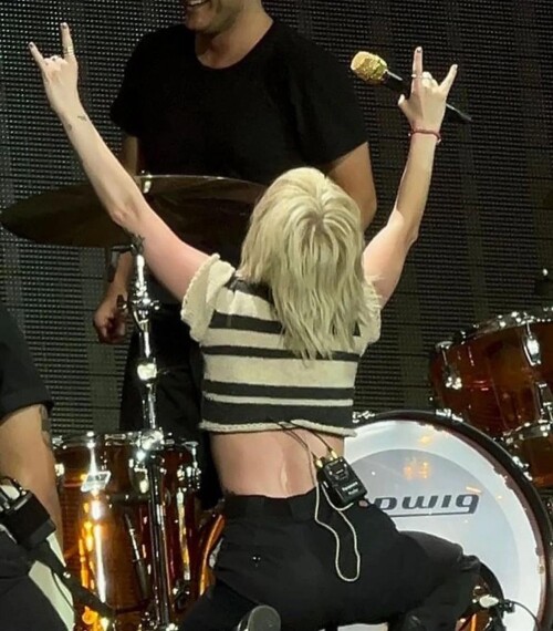 her body is super sexy v0 k0apnt15qodd1c097b6a8ebc84ca8