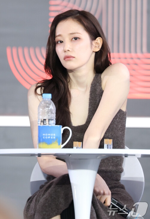   18        30 (BIFF) ' Y'      .