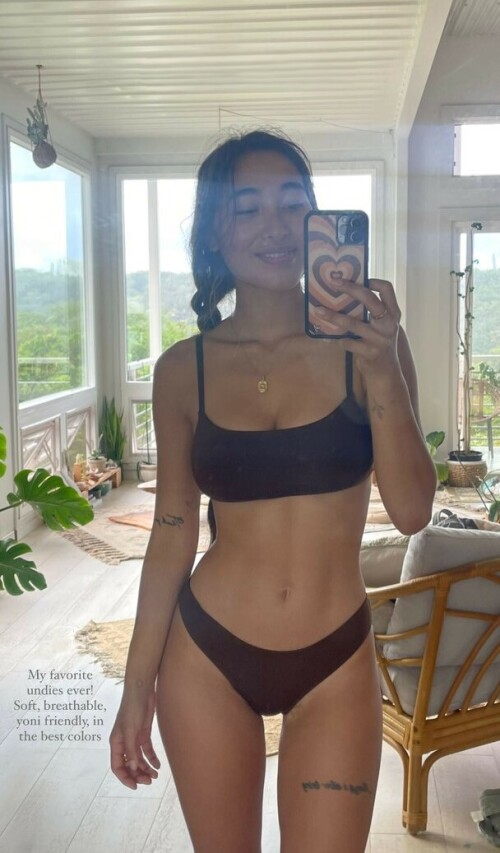 hitomi mochizuki 01703b1697fc1be9a7fd