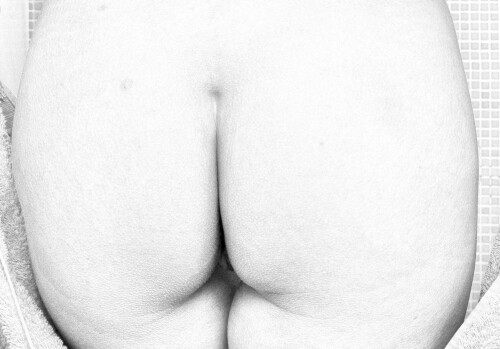 hollys-lucius-lips-v0-a662jm4hbtyb10835bad8f13f5ccb.jpeg