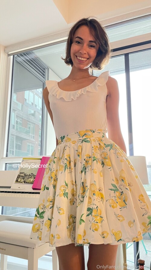 hollysecret 00083b0eb80f293351347