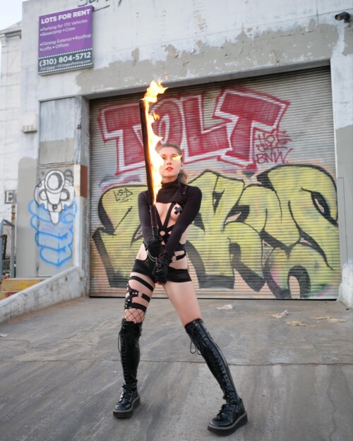 hooping meow Cjs4eCgLO8i 389d4c464f27f558e