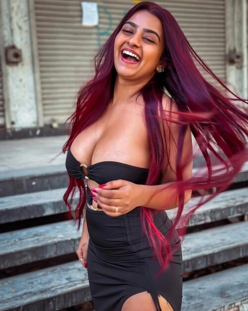 hottie babe v0 507hgbvtatgf1ad5b20ef70304982