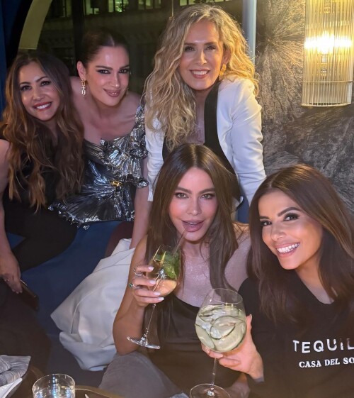 hou9898u89u 1a5c90cb54726d303