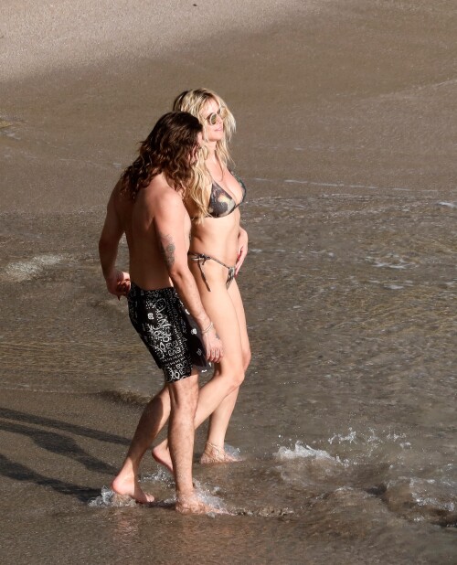 hretdex78ut6-293c2f4378203ec16