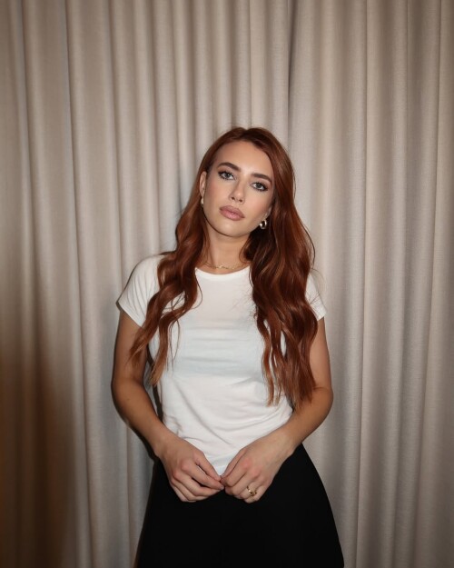 hyperventilating in chic. emmarobertsMakeup by nandaquero13db847601c01f54e