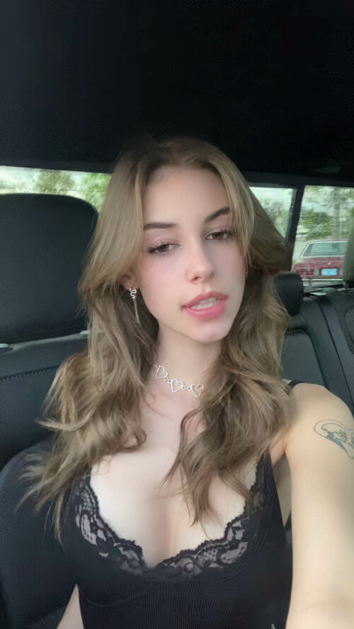 iam.mommy.lo 7075475663494434094 3