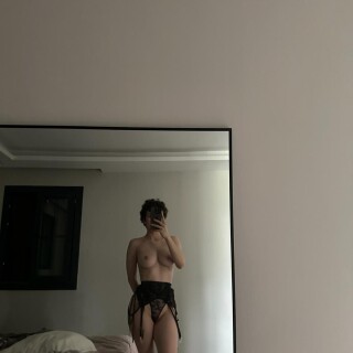 iamholyik_fansly_631121953352069120405c96e14efb6786