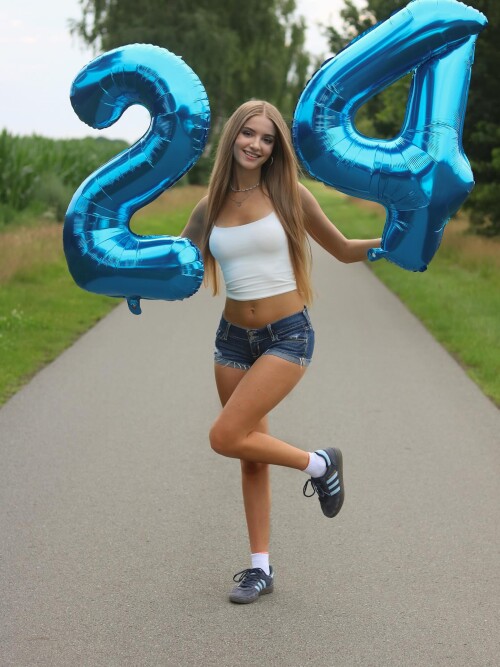 ichbinanny 1753037331 3681066391151432424 8667874115dea1656fb7cd0f8a