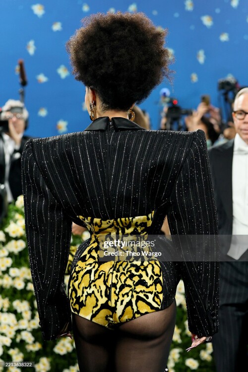 NEW YORK, NEW YORK - MAY 05: Doja Cat attends the 2025 Met Gala Celebrating "Superfine: Tailoring Black Style" at Metropolitan Museum of Art on May 05, 2025 in New York City.  (Photo by Theo Wargo/FilmMagic)