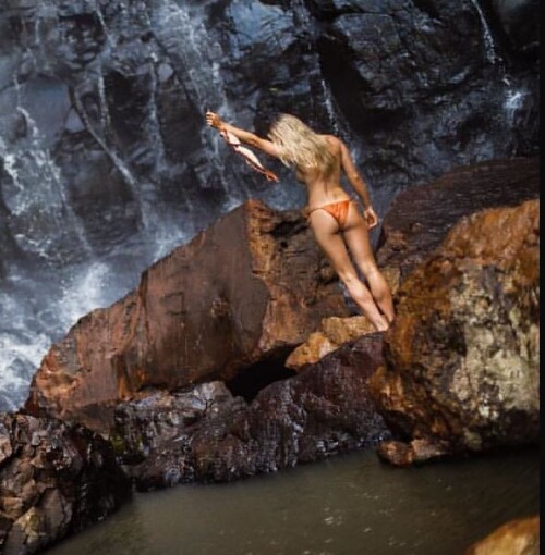 ilana collins 1334682aeacd3f16c63da48