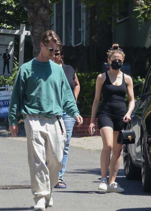 image0016c5b277d1ea754471