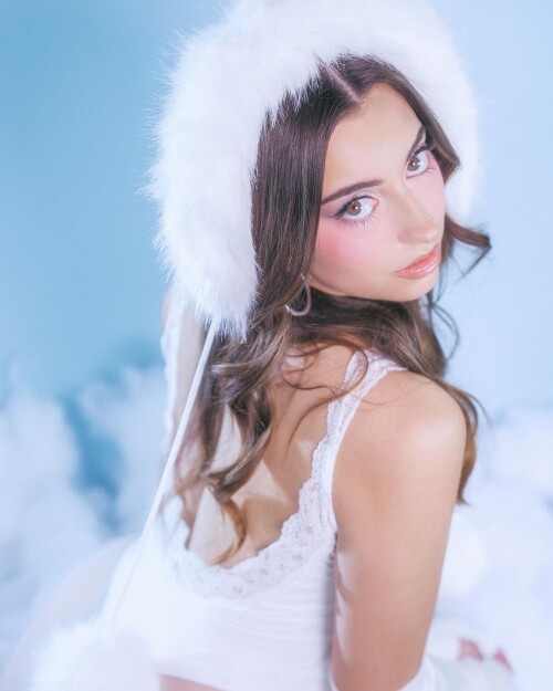 imagefef97badec9129e9