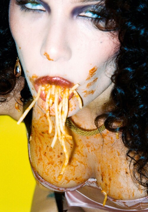 img 15ee1b4d8252042780