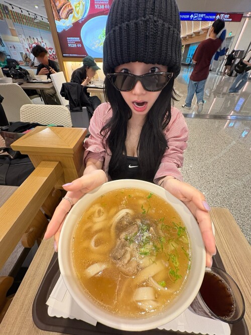 img 17542989571997529dade925b0b9444b42ddc2588c2ca60833cc8acaed80f7e3d9ccc20c215f221a17e010a179300