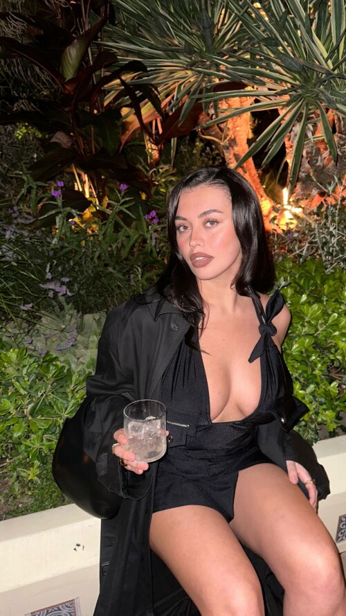 img 2b7bcf746a4f2d16b