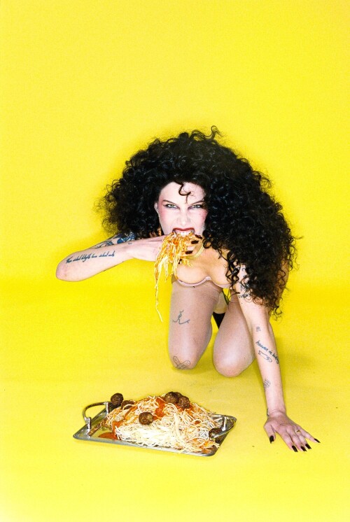 img 732547e7f7b42cc34