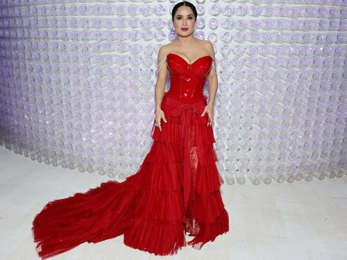 NEW YORK, NEW YORK - MAY 01: Salma Hayek Pinault attends The 2023 Met Gala Celebrating "Karl Lagerfeld: A Line Of Beauty" at The Metropolitan Museum of Art on May 01, 2023 in New York City. (Photo by Cindy Ord/MG23/Getty Images for The Met Museum/Vogue)