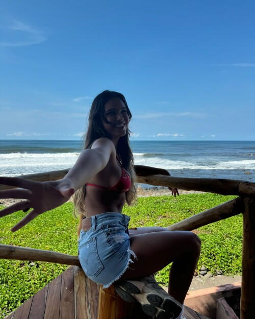 insta_12deea0c02d343518f9bab467a376ec62eef1c5726e5a375