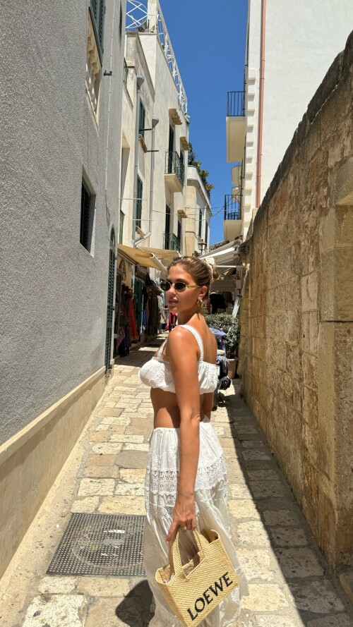 insta a123734c18af441d8aadf90f34139971bce8c9ee0d4b2141