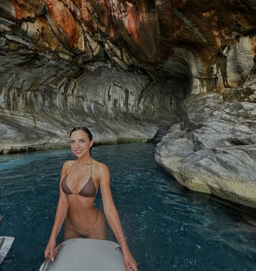 insta a257003f1599461ea4e907830d52fbeb87dd94b79a915c65