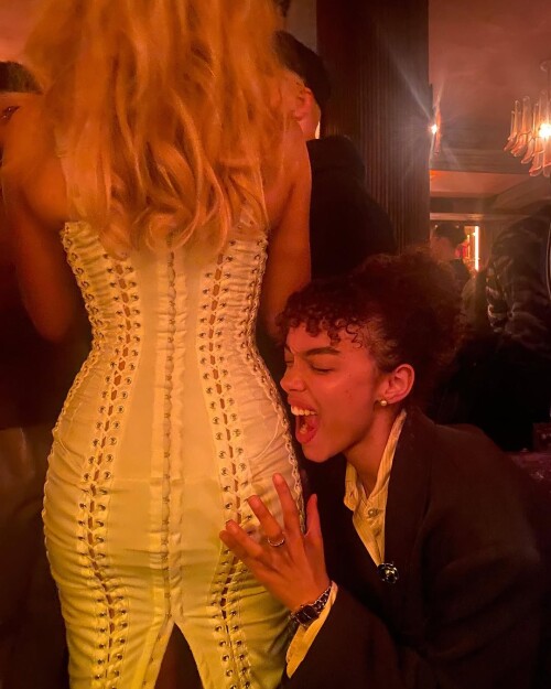 instdownad9d82059e6f73c5