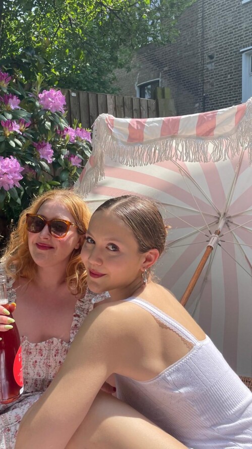 iris243a15907bf1a6b8eb