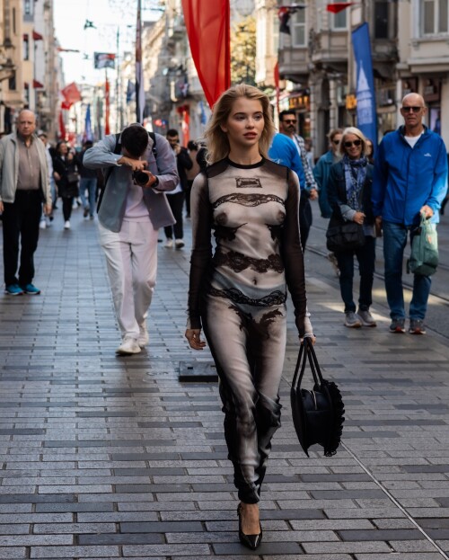 is b 2 5fe4ffa852a799c36