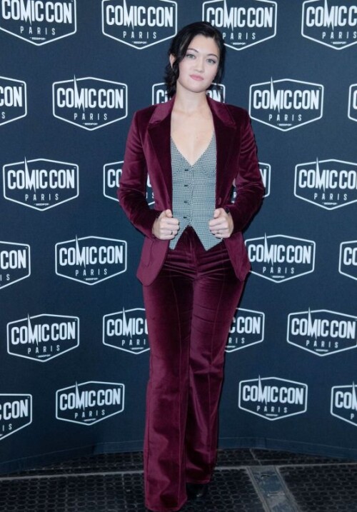 isa briones comic con 2019 in paris 3 thumbnaild730e03d6b5aa7a0