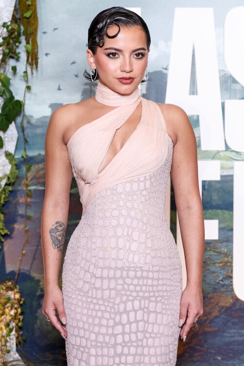 isabela 6827dfb8421ed06af