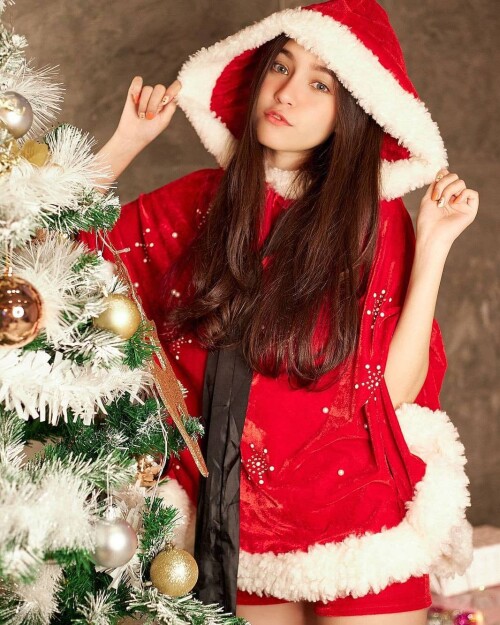 isabelleharispCJE9zR rgMO1