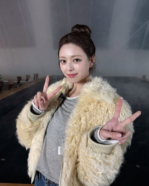 itzy ig yuna 1ee14b0b72d3834b7