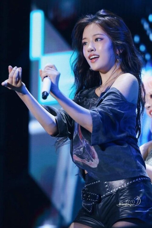 ive yujin v0 gnbo82r6c3af124c8d6914cbb3cbc4b578f2446d55c90