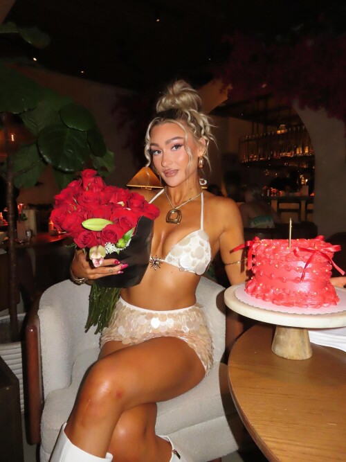 izzi wwe 3675848183582349346s2025 7 13 10.52.553 storye7cbad81cf9dbd73