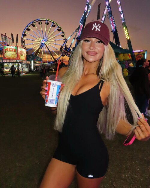 izzi wwe 2025 02 28T004524.000Z 358fb8c3c8630f18c