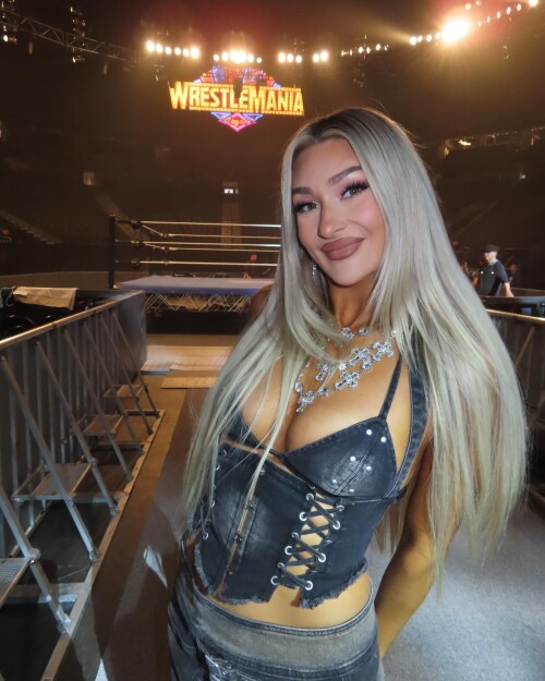 izzi wwe 2025 04 20T210206.000Z 37874911050424c8e