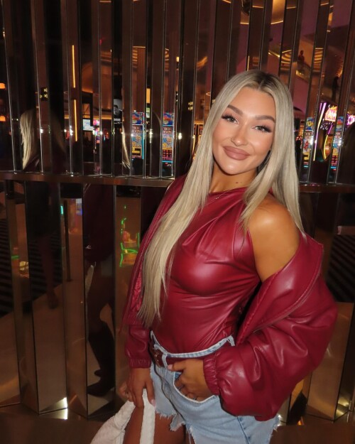 izzi wwe 2025 04 26T154421.000Z 2ef7034f850d3b65d